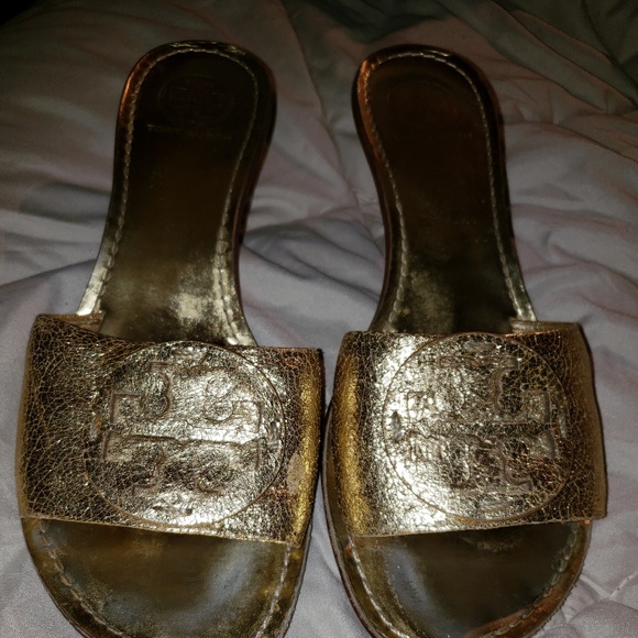 Authentic Tory Burch metallic Gold sandals - Picture 1 of 7